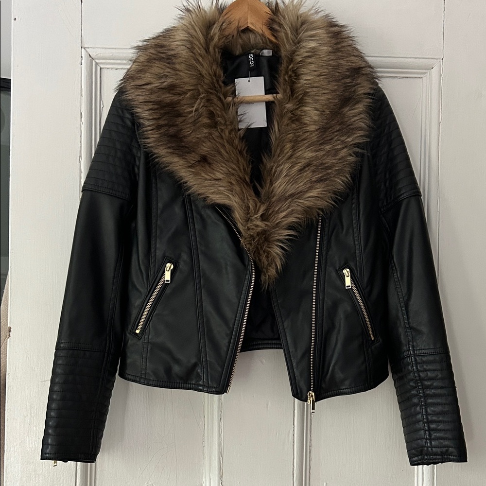 Vegan Black Moto Jacket w removable Faux Fur Collar